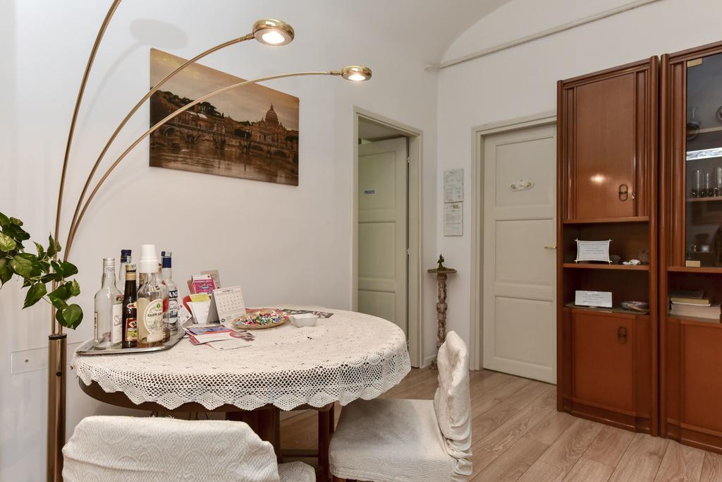Nicole Rooms Rome Exterior photo